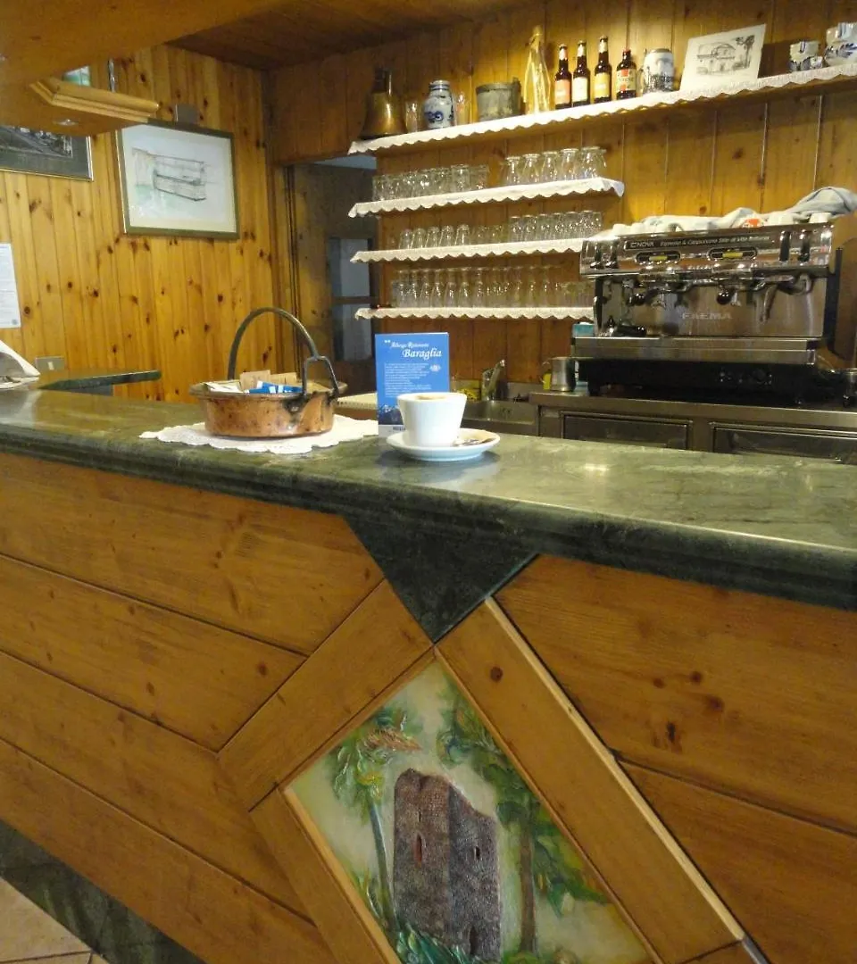 ** Hotel Albergo Ristorante Baraglia Mello Italien